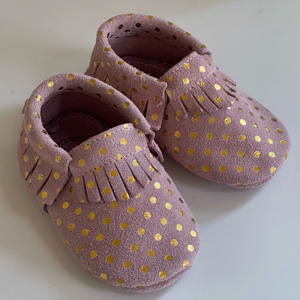 Bird Rock Baby Confetti Blush Pink and Gold Dots Moccasins Sz 6.5 Girl’s Fringe - Picture 14 of 15
